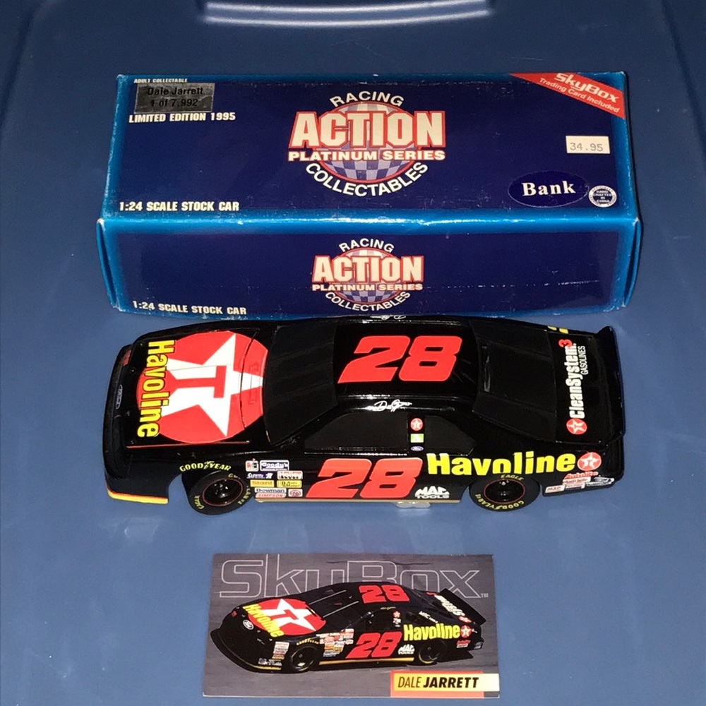 Dale Jarrett 1:24 Scale Stock Car Collectable Bank